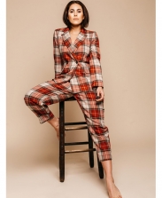 NE1 | Naomi Johnson Full Length Photo